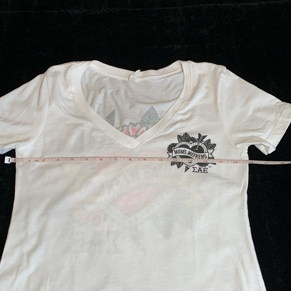 2017 SAE Fraternity Mom's Weekend White Short Sleeve-V-Neck T-Shirt Size Medium - Picture 5 of 7